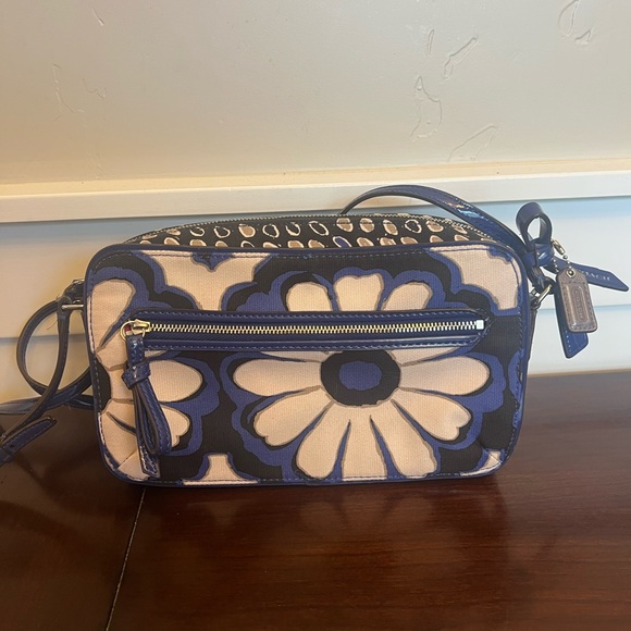 Sold - Picture 3 of 9